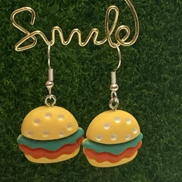 Hamburger Earring, Gift Idea, Funny Food Earring, Silly Earring, Novelty Earring - Picture 3 of 5